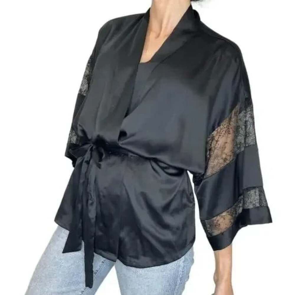 Victoria's Secret Size M/L Black Satin Tie Waist Lace Kimono Sleeve Robe Top NWT